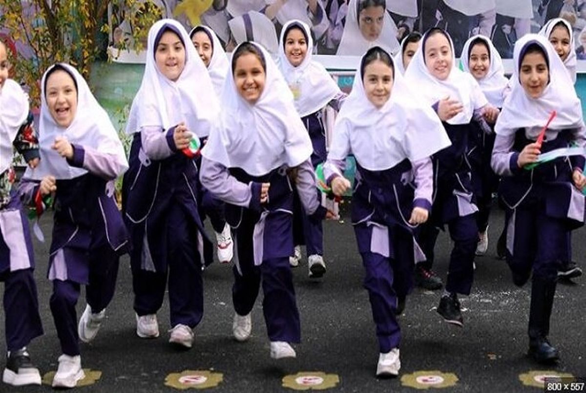 چه زمانی، برای دانش آموزان کفش بخریم؟
