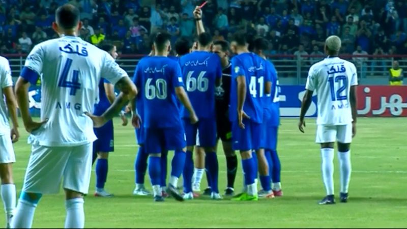 اخراج حمید بوحمدان برابر استقلال 