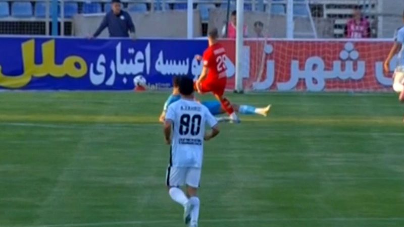 گل اول تراکتور به آلومینیوم اراک (دوماگوی دروژدک) 