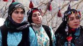 عکس| سفر در زمان؛ «مهیار، روژان، مرجان و شیلان» در پشت صحنه سریال نون خ؛ سال ۱۴۰۰