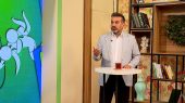 مومنی: اخراج شایسته بازیکن استقلال نیست 