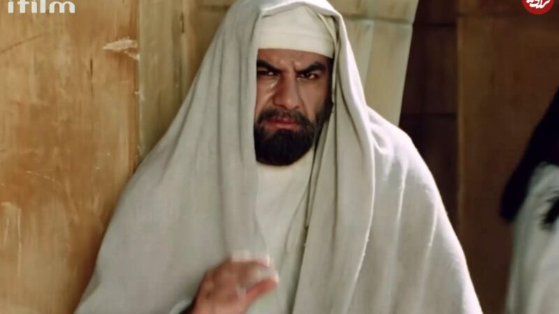 عکس| «نینیفرکبتا» سریال یوسف پیامبر پس از 20 سال در دفتر کارش در آمریکا/ تغییر چهره اقای بازیگر محسوس است