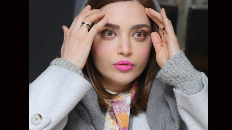 عکس| چهره بهنوش طباطبایی ۲۱ سال پیش در تلویزیون ؛ تغییر چهره باورنکردنی این بازیگر بعد از عمل های جراحی