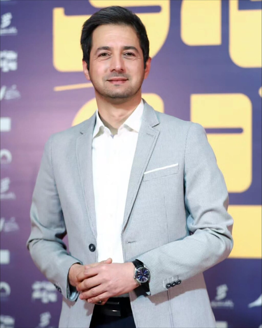 استایل جدید آزاده صمدی در کنار نجم الدین شریعتی و ...| ببینید