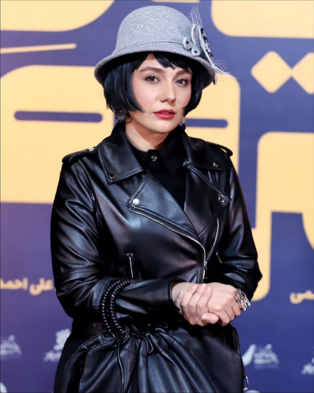 تصاویر| استایل جدید و خاص آزاده صمدی در کنار نجم الدین شریعتی ؛ تیپ بازیگران در اکران «بچه مردم»4