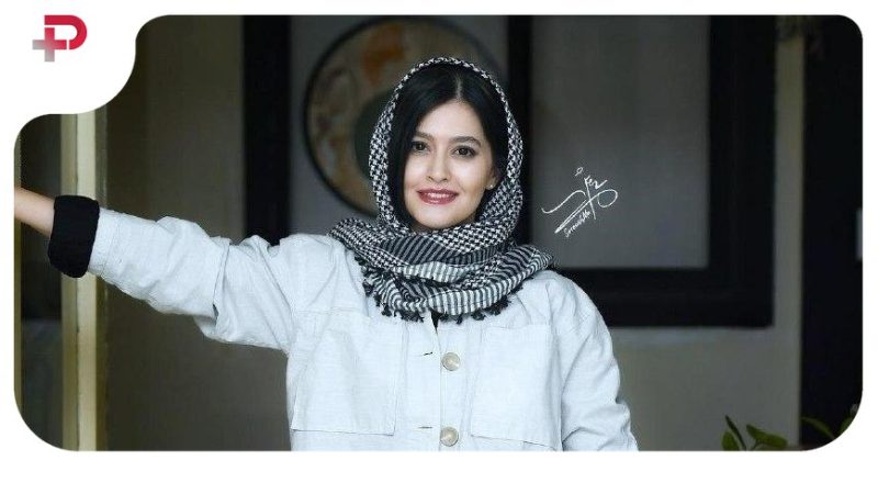 عکس | سلفی ماشینی پردیس احمدیه؛ استایل جسورانه قرمز و مشکی خانم بازیگر وایرال شد