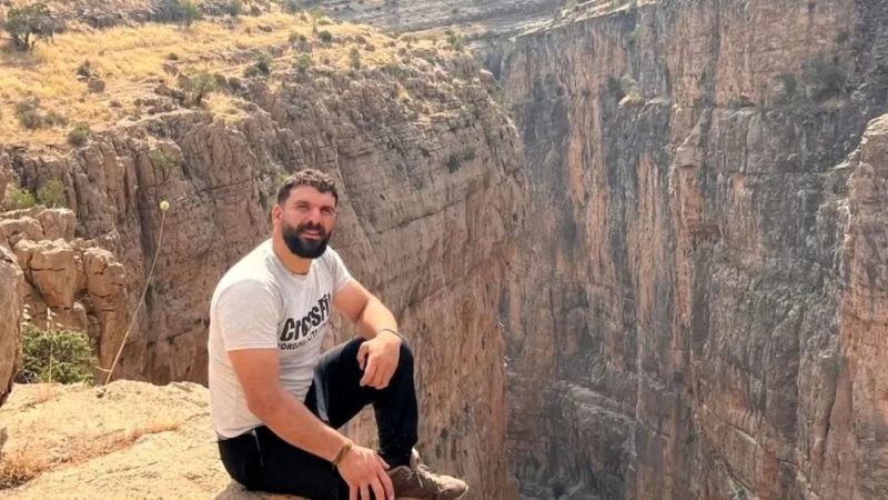 بیوگرافی و حواشی زندگی میلاد کرمی؛ بلاگری نترسی که از کوه راست بالا می‌رود