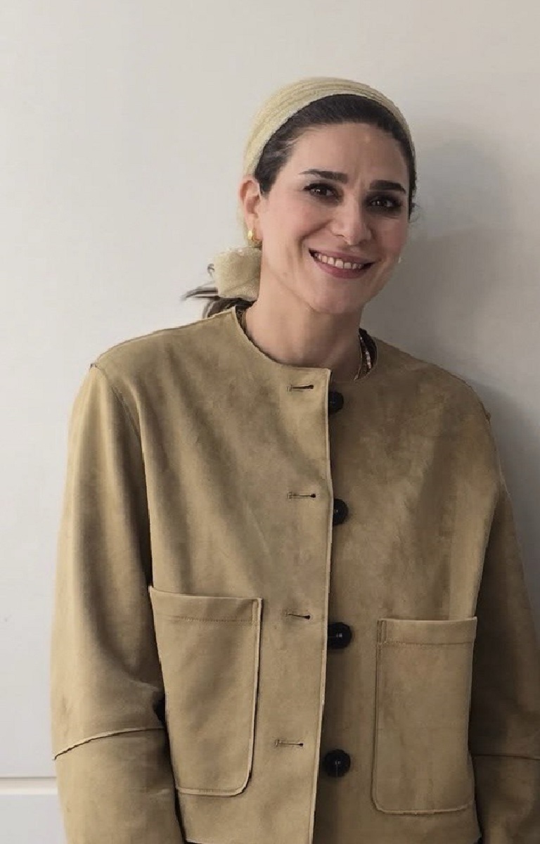 استایل پاییزی سحر دولتشاهی با کت جیر 1