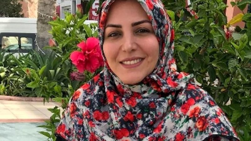 عکس| تصویری از عکس دوران کودکی المیرا شریفی‌مقدم با چادر گل‌گلی/ این دختر زیبا و کیوت دل هرکسی را می برد