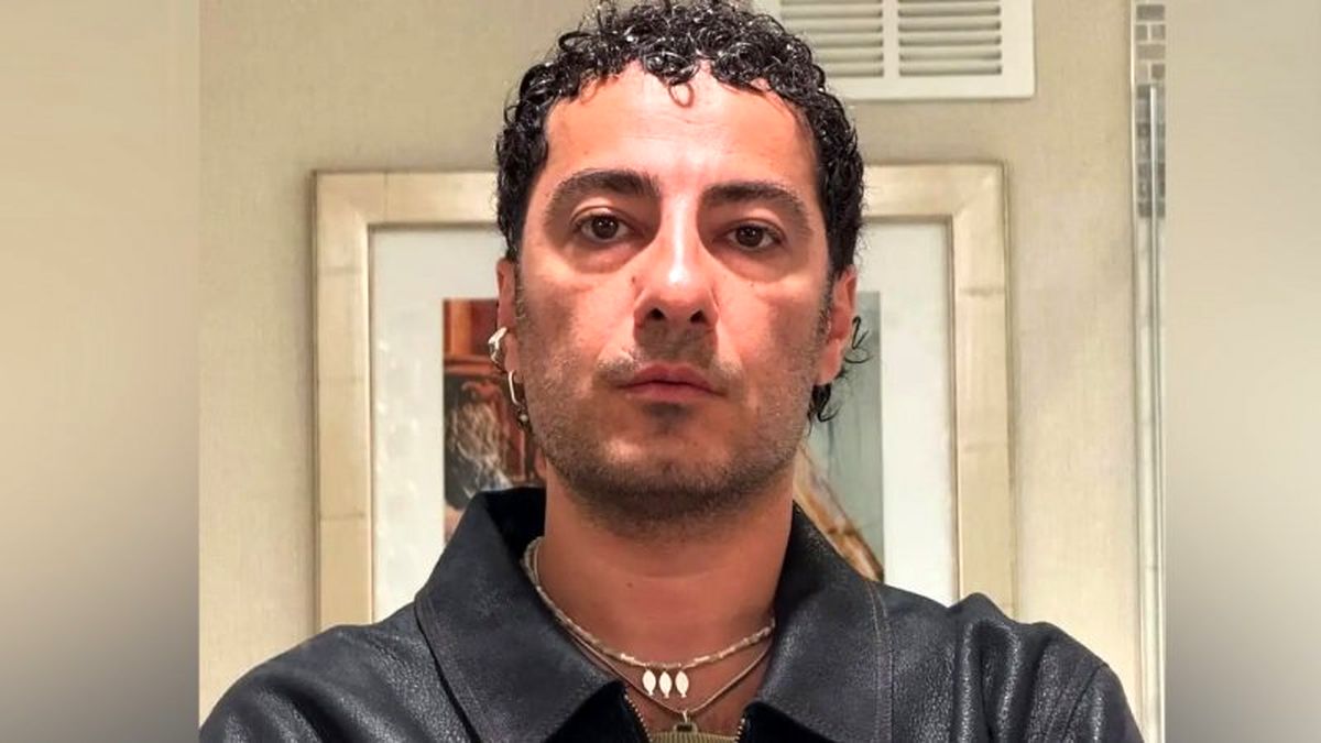 نوید محمدزاده