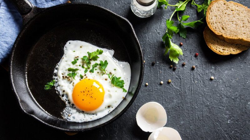 با پوکی استخوان خداحافظی کنید/ حفظ سلامت استخوان با مصرف این ماده غذایی 
