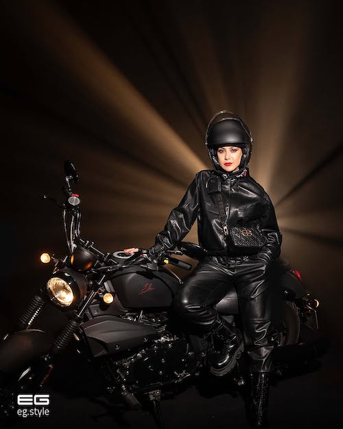 استایل موتورسواری آزاده صمدی