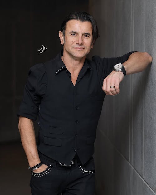 استایل مشکی امین حیایی