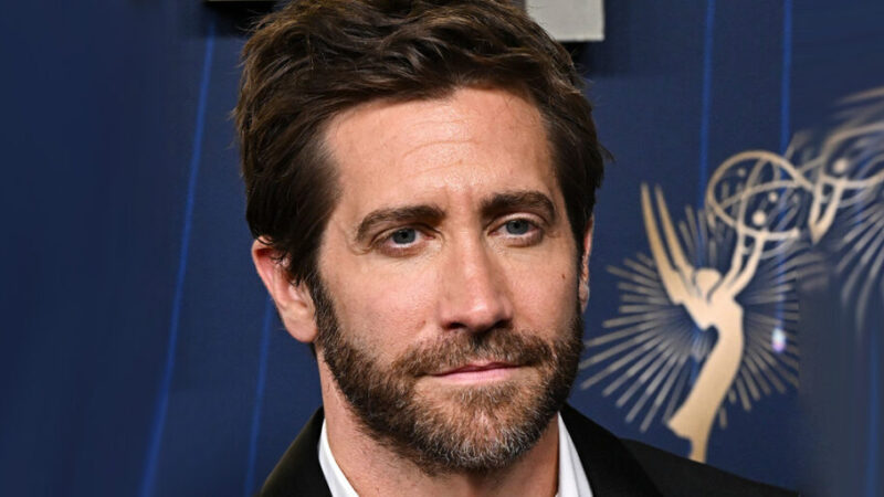 عکس| استایل جیک جیلنهال با عینک‌هایی که مخصوص برف بازی طراحی شده‌اند