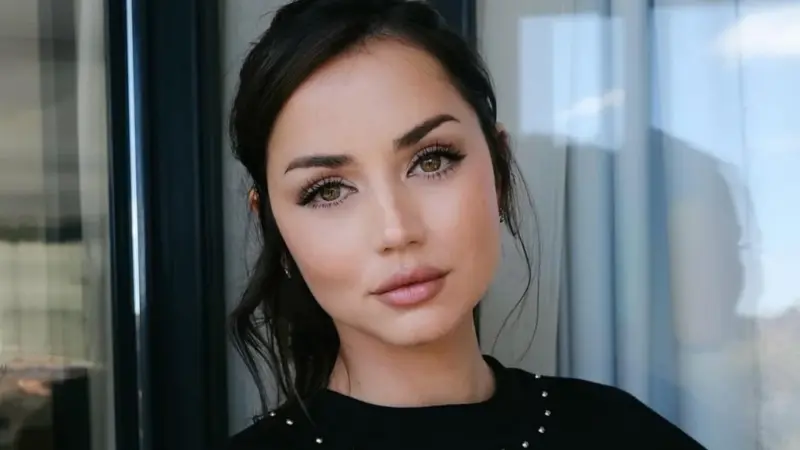 تصاویر| بیوگرافی آنا د آرماس نامزد جدید تام کروز + عکس بچگی و همه همسرانش