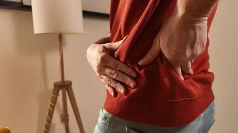 با این ۳ تمرین خانگی از شر کمر درد خلاص شوید