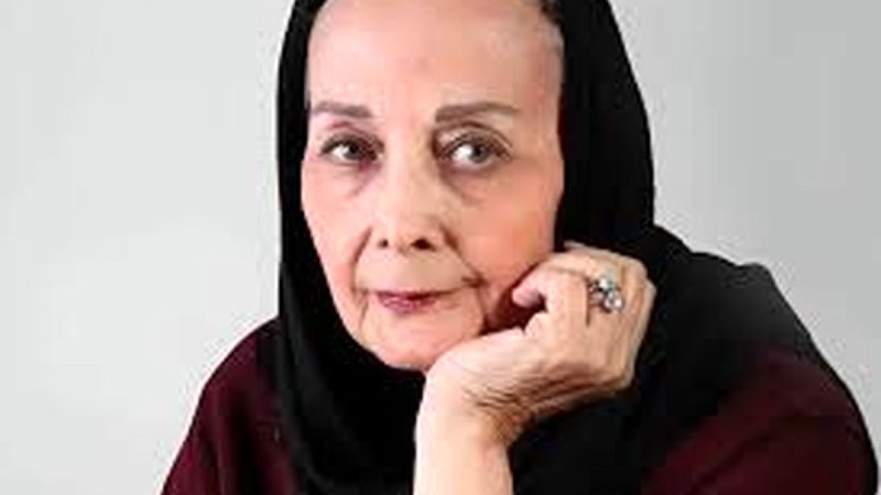 عکس| سفر در زمان؛ تصویری از دلبری «کتایون امیرابراهیمی» بر پشت بام خانه اش در تهران؛ دهه 40