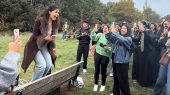 یک راهکار عجیب برای سلامتی؛ دسته جمعی جیغ بزنید