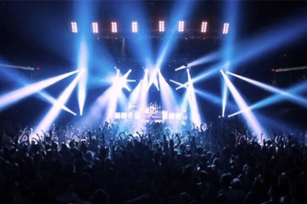 دانلود آواز باشکوه خواننده مشهور ؛ “بهانه “