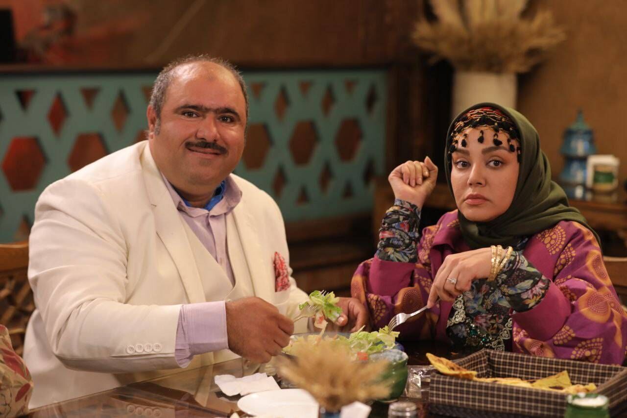 عکس| تیپ ندا قاسمی شما را حیران می کند/ استایل مشکی شیرینِ نون خ در یک جشنواره