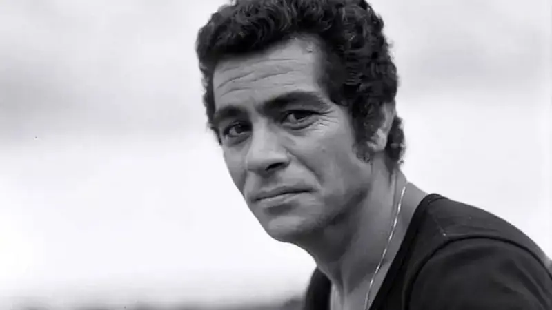 عکس| سفر در زمان ؛ دیدار صمیمانه بهروز وثوقی و بهرام رادان در رستوران‌های آمریکا