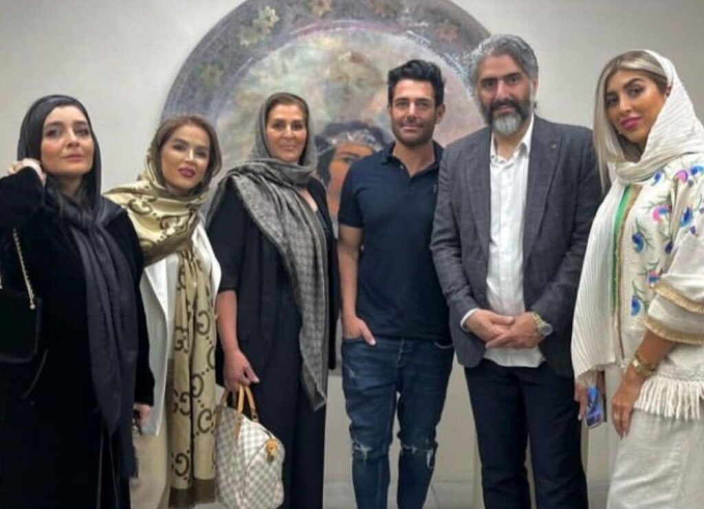 افتتاحیه سالن آرایش ساره بیات