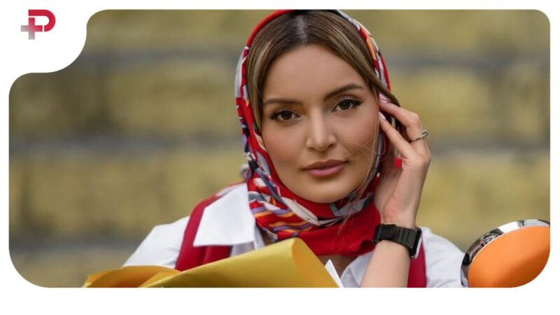 تیپ شیک و پاییزی نیلوفر پارسا؛ پالتوی قرمز رو چه خوب استایل کرده