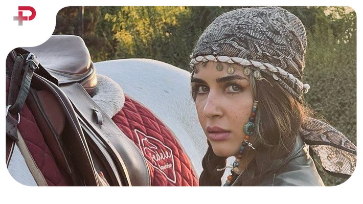 جنجال ستایش موسوی با استایلی عجیب و متفاوت کنار اسبش