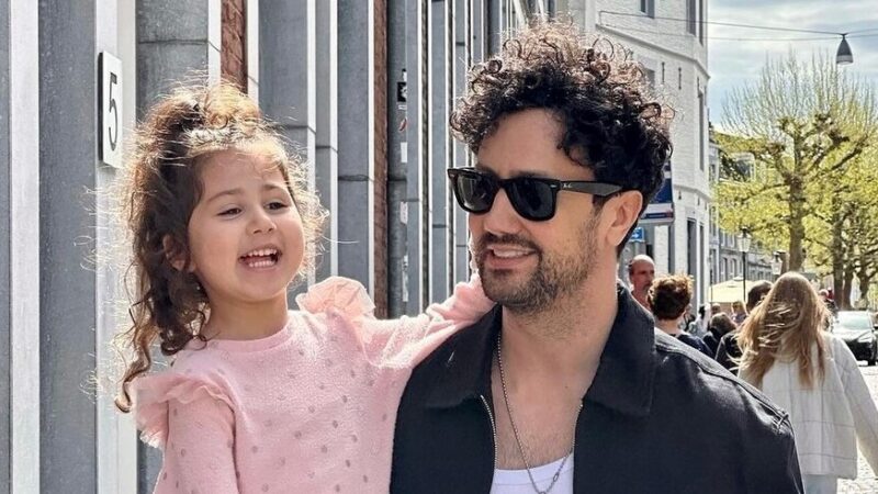 شباهت نبات کوچولو به پدرش؛ شاهرخ استخری با عکسی زیبا جلب توجه کرد