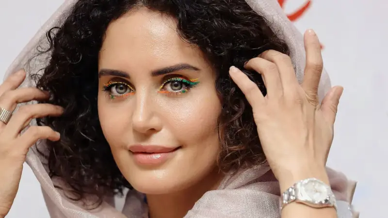 عکس| اتفاقی ناگوار برای الناز شاکردوست سوژه شد/ خانم بازیگر حیران و سیران مانده است