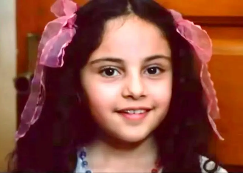 ترلان پروانه در چپ دست