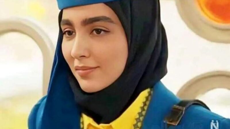 عکس| تولد سونیا حسینی به سبک متفاوت در خیابان/ تصاویری دیدنی از کیک تولد خانم بازیگر پایتخت