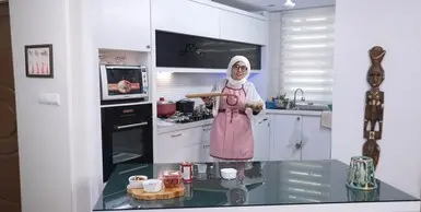 خاطره حاتمی