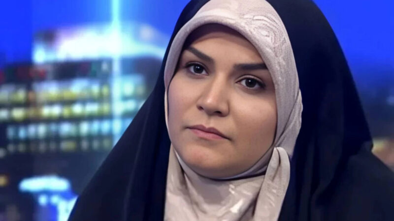 عکس‌| پسر چشم رنگی سحر امامی مجری قهرمان صدا و سیما را دیده اید؟