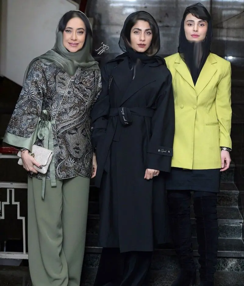 سناز ارجمند در کنار لاله مرزبان و بهاره کیان افشار