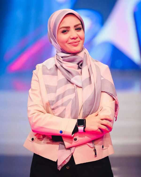 مبینا نصیری مجری