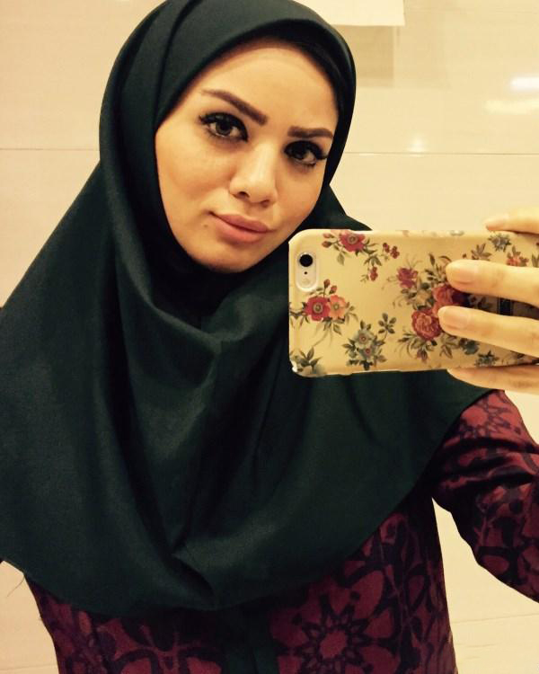 مبینا نصیری مجری رادیو