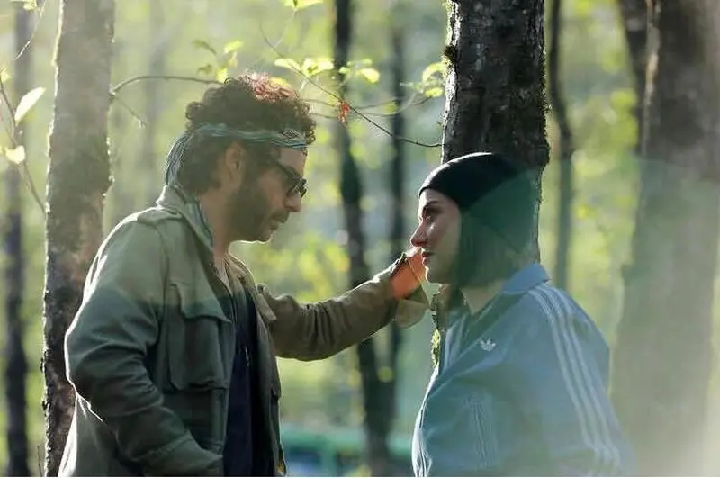 عکس| نگاه عاشقانه پریناز ایزدیار و پیمان معادی در بنسای