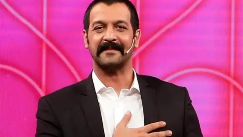 فیلم | خوانندگی کامران تفتی برای همسرش متین ستوده