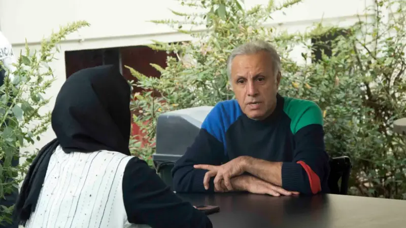 انتقاد تند علی فروتن ( عمو فیتیله ای ) از تلویزیون جنجالی شد