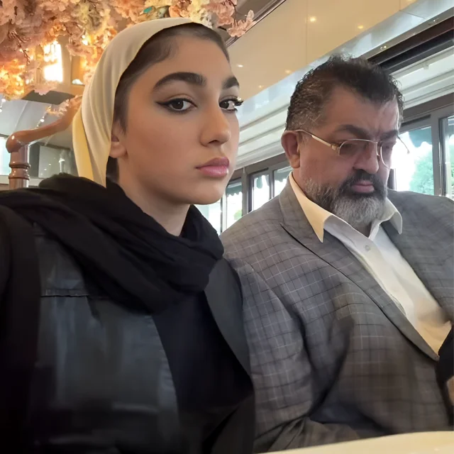 عکس احمد ایراندوست و دخترش هستی