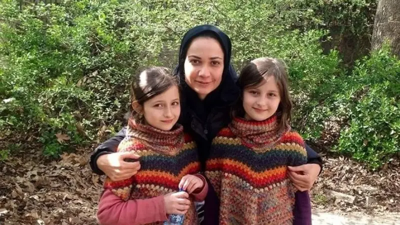 عکس| سفر در زمان؛ «سارا و نیکا» 15 سال بعد سریال پایتخت 1 در یک رستوران