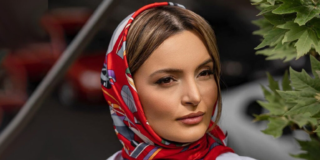 استایل سفید نیلوفر پارسا