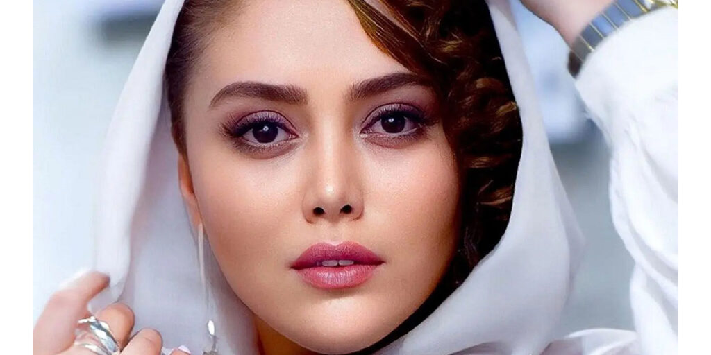 عکس| استایل خاص شادی مختاری ؛ خانم بازیگر با ترنچ‌کت بلندش شیک‌پوشی در پاییز را یاد داد!