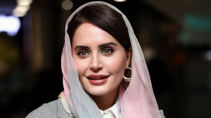 عکس| ترکیب خاص استایل پاییزی الناز شاکردوست ؛ گرمکن با کت و شلوار رسمی