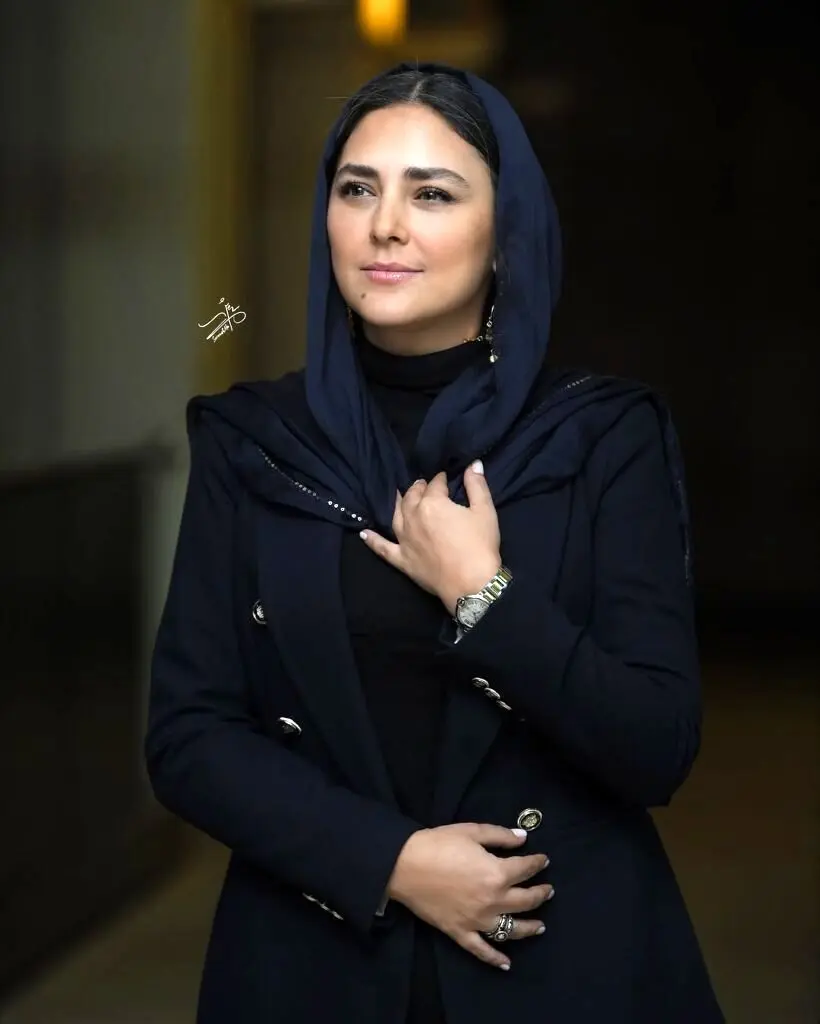 کت سرمهای هدی زینالعابدین