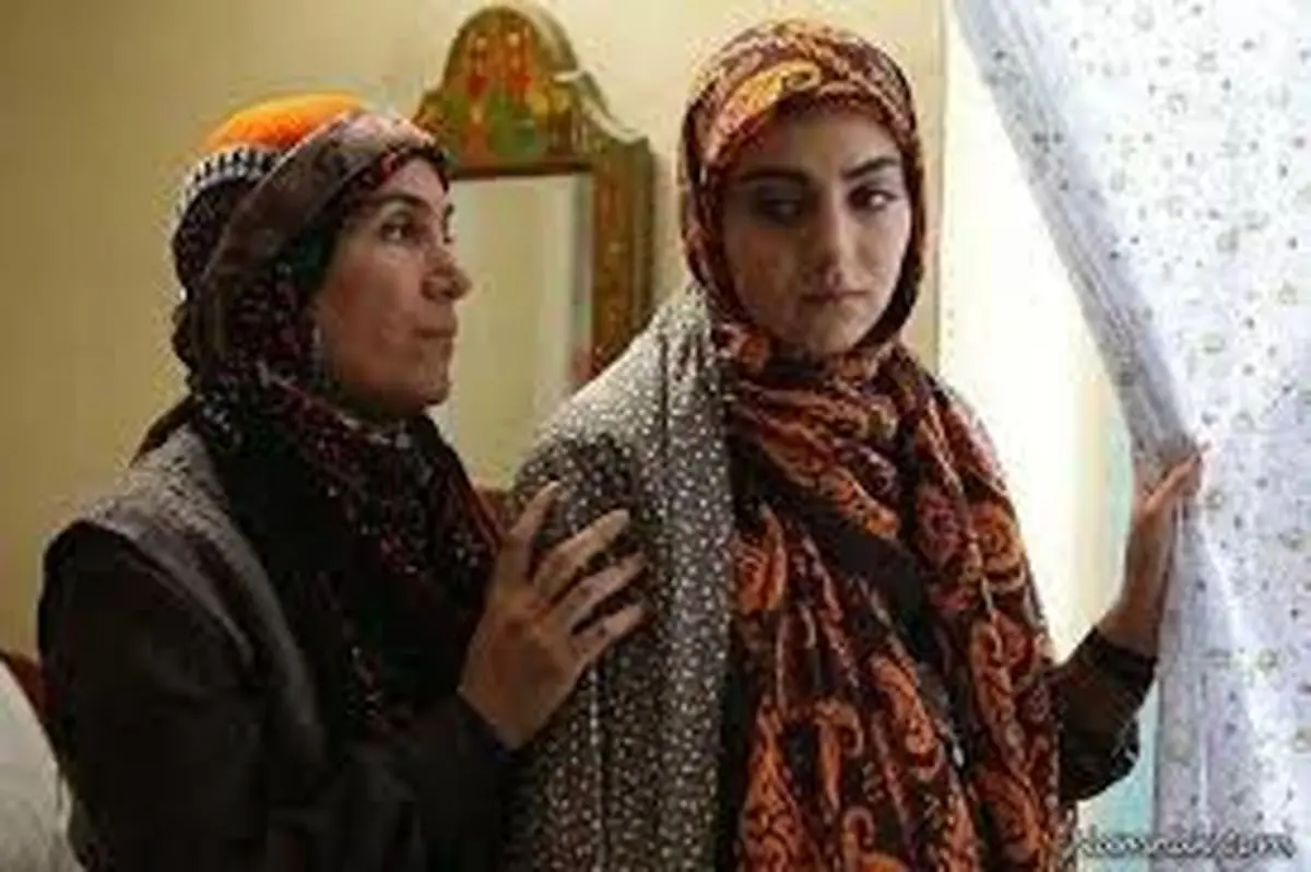 عکس| سفر زمان؛ عکس یادگاری مهشید جوادی و ناصر هاشمی در پشت‌صحنه سریال «آنام»