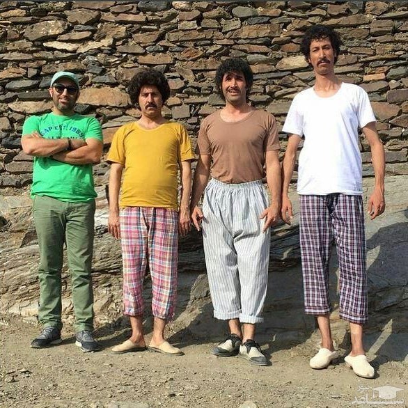 هومن حاجی عبداللهی در کنار دوستان بازیگرش