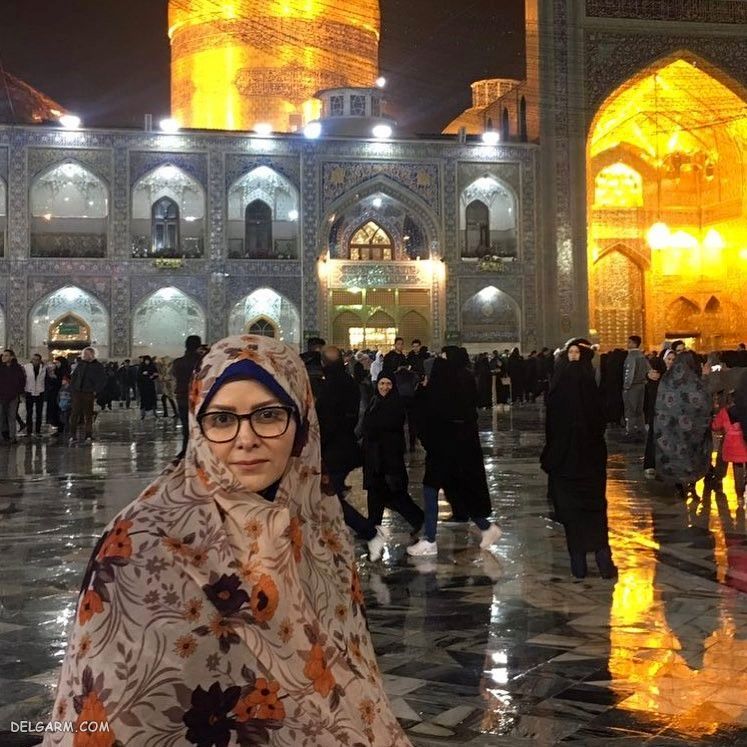 بیوگراتفی زهره سادات هاشمی و همسرش