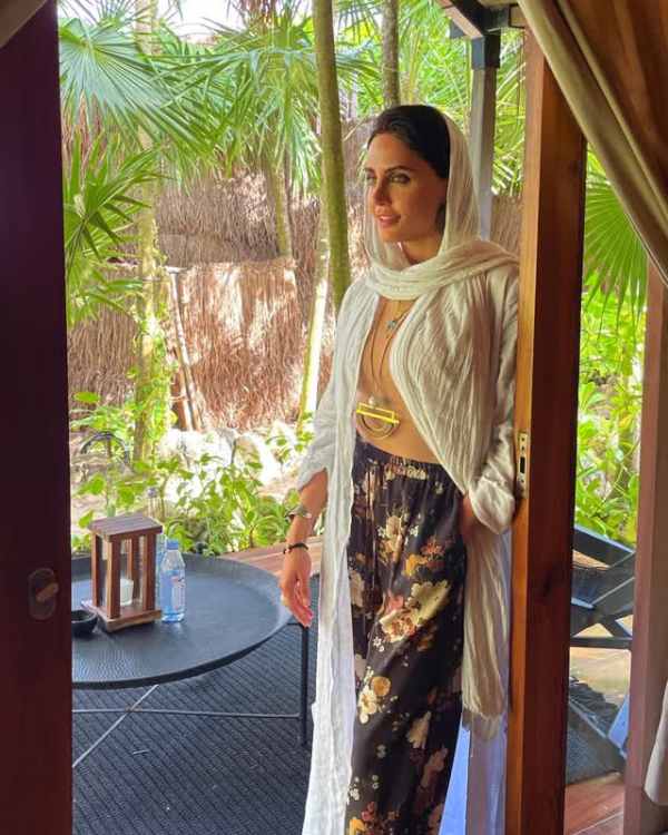 ایوان خانه الناز شاکردوست